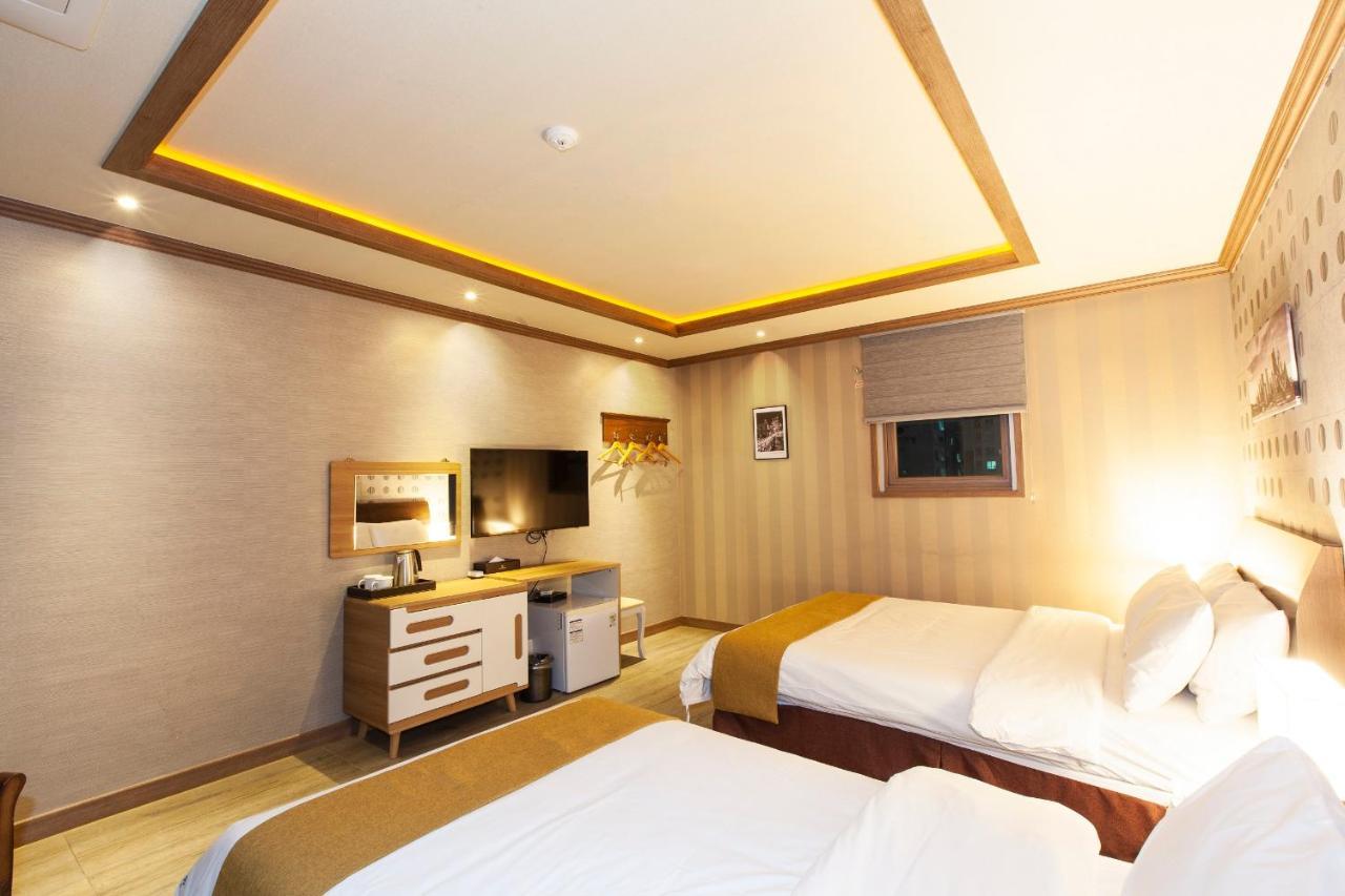 Sahara Hotel Jeju Buitenkant foto