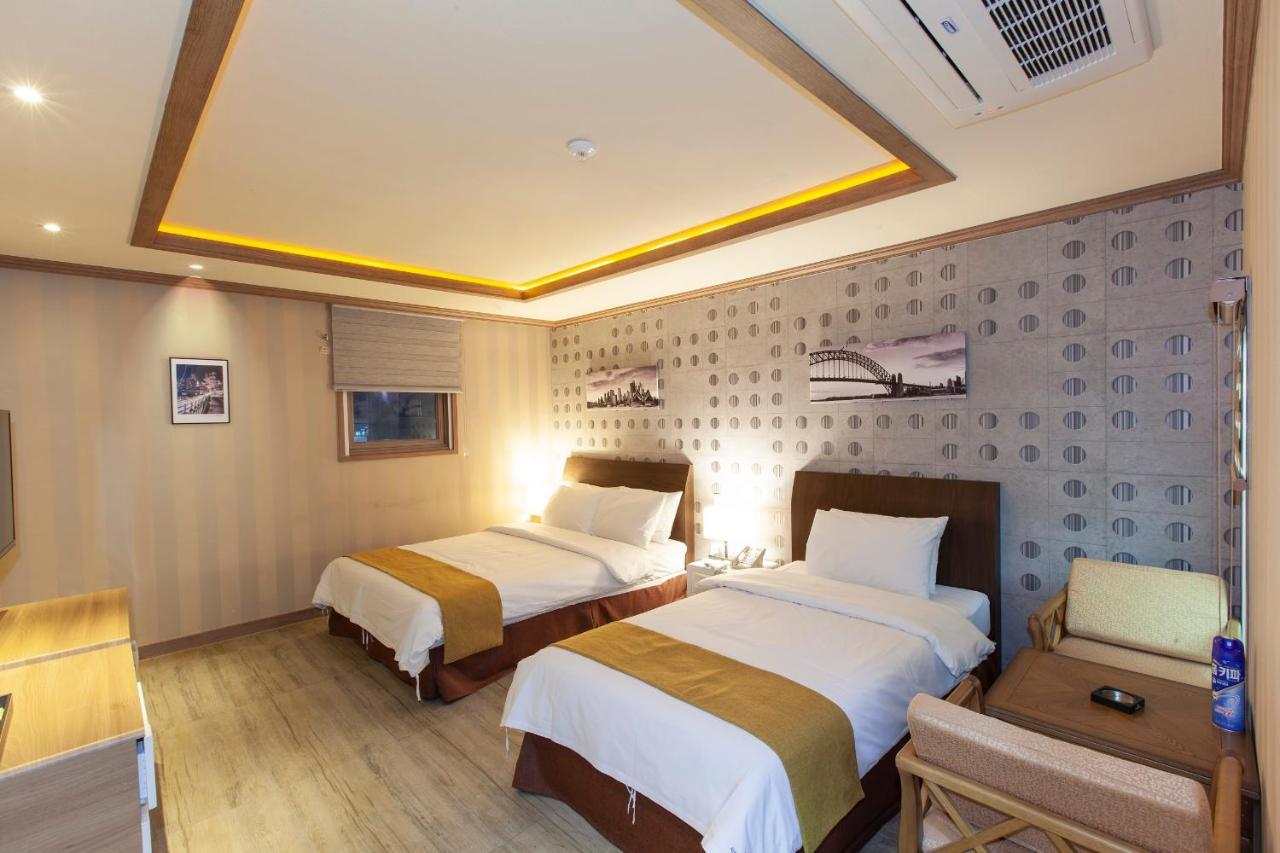 Sahara Hotel Jeju Buitenkant foto